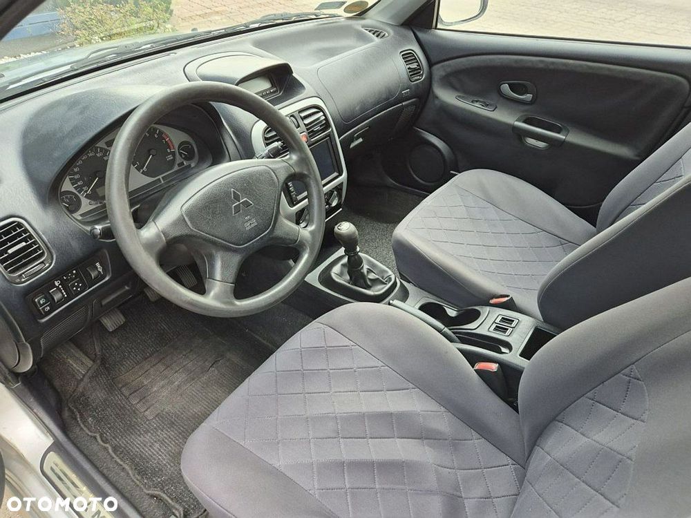 Mitsubishi Carisma - 4