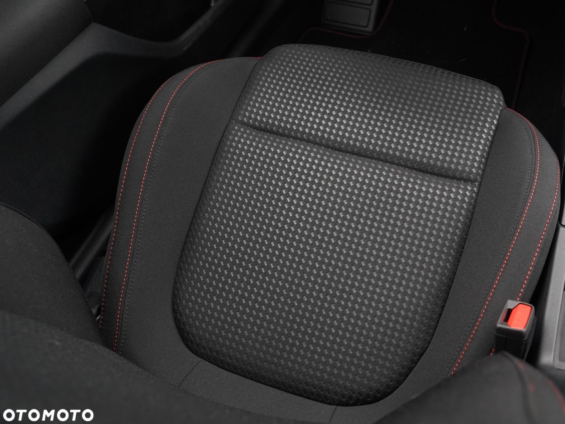 Ford Focus 1.0 EcoBoost mHEV ST-Line X - 23