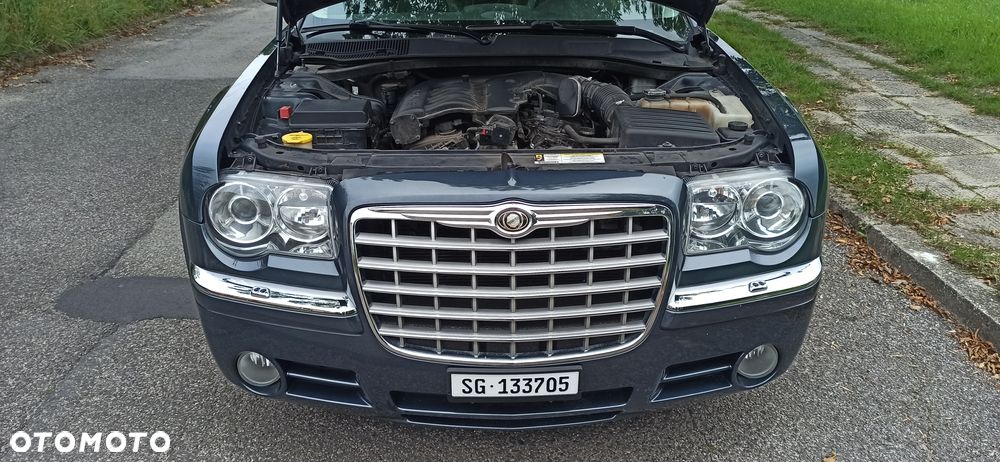 Chrysler 300C - 21