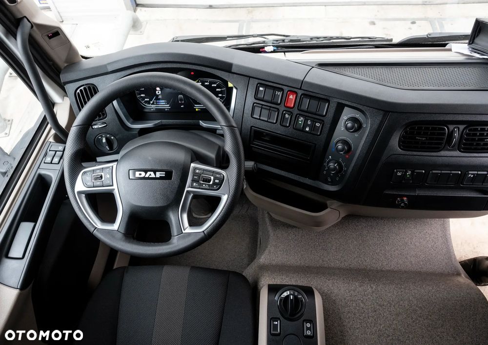 DAF XB - 13