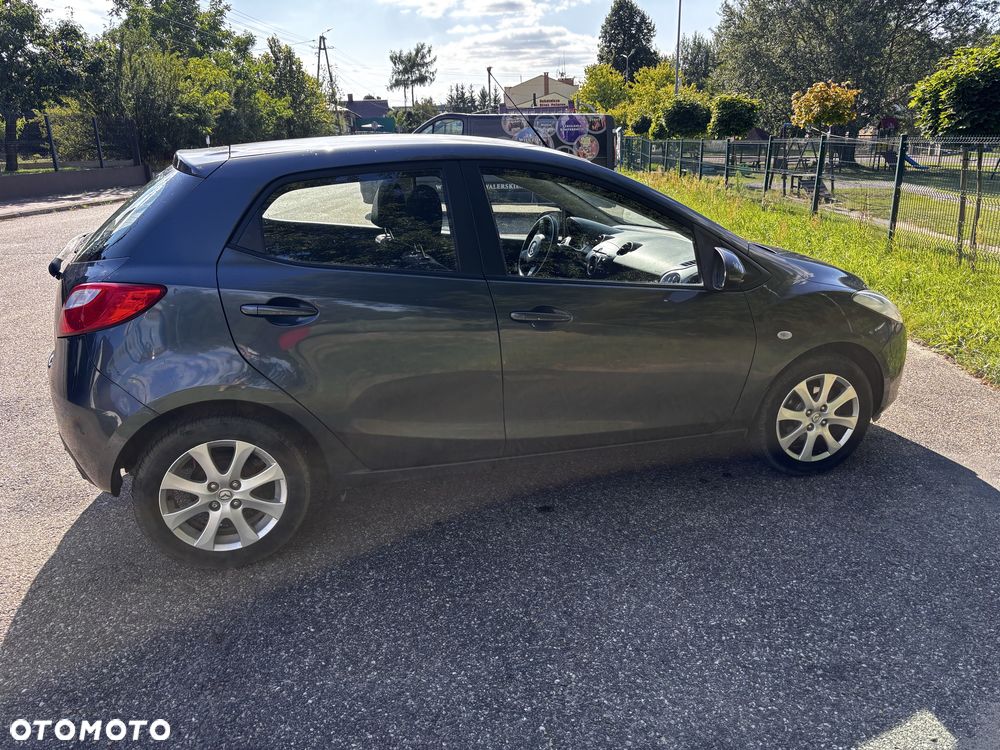 Mazda 2 - 3