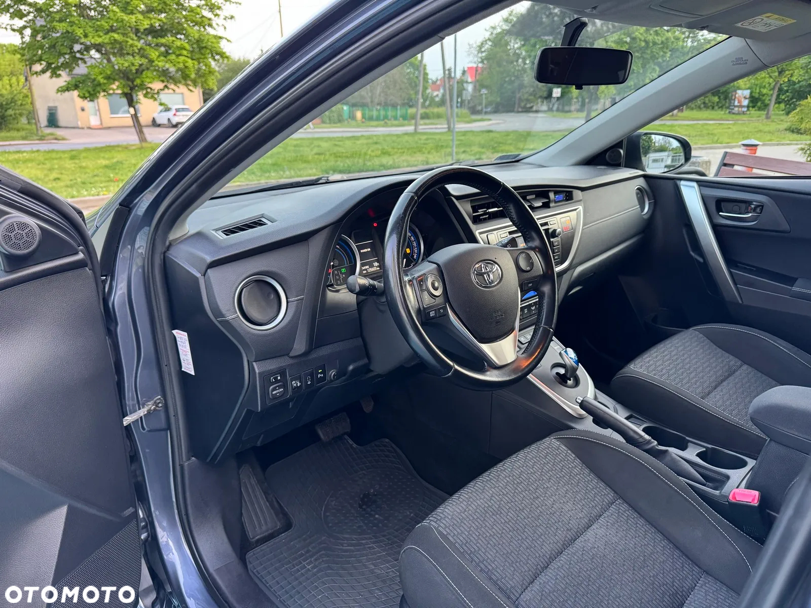 Toyota Auris Hybrid 135 Premium - 15
