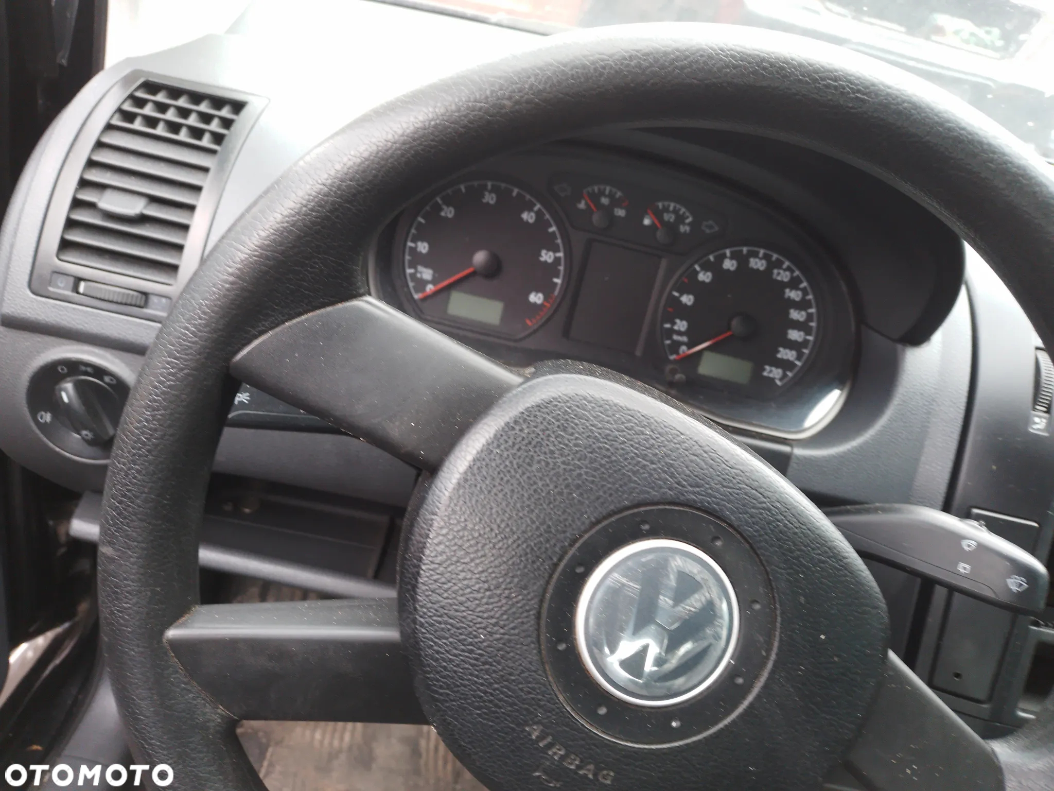 VW POLO 9N 01-05 1.2  LAMPA PRZÓD LC9Z - 27