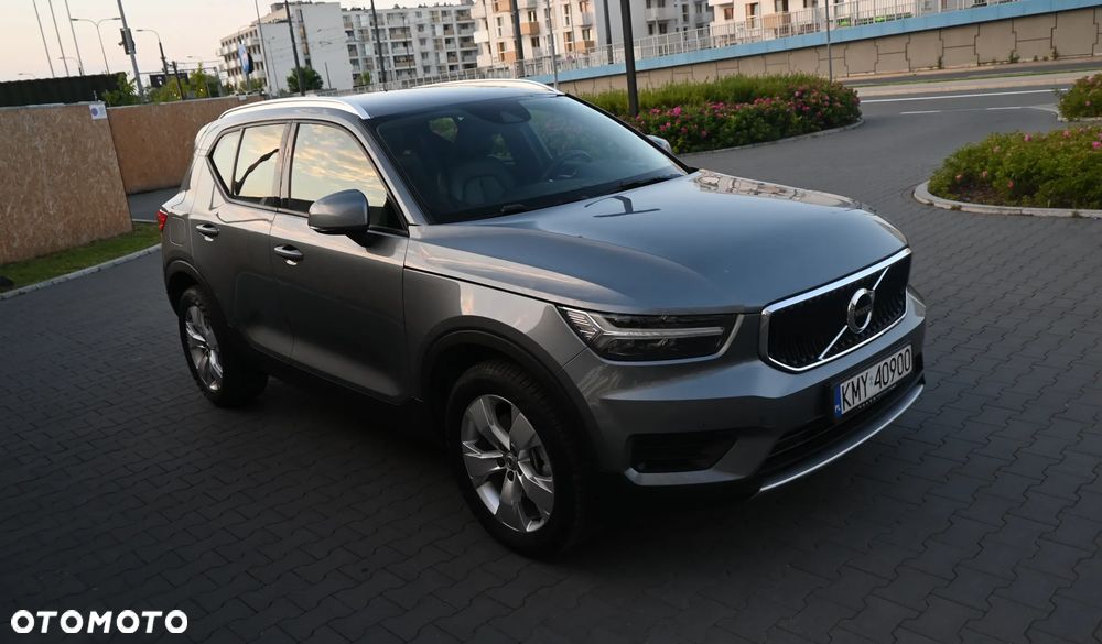 Volvo XC 40 D4 AWD Momentum (Intro Edition) - 6