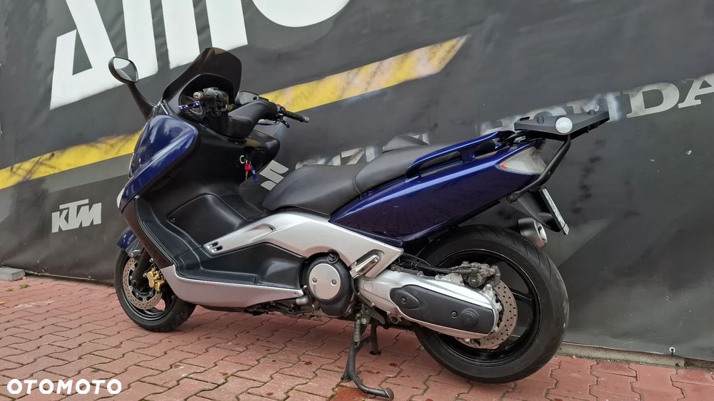 Yamaha Tmax - 10
