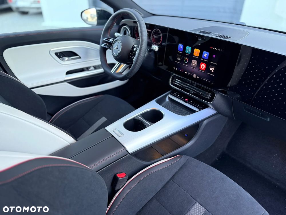 Mercedes-Benz CLA - 25