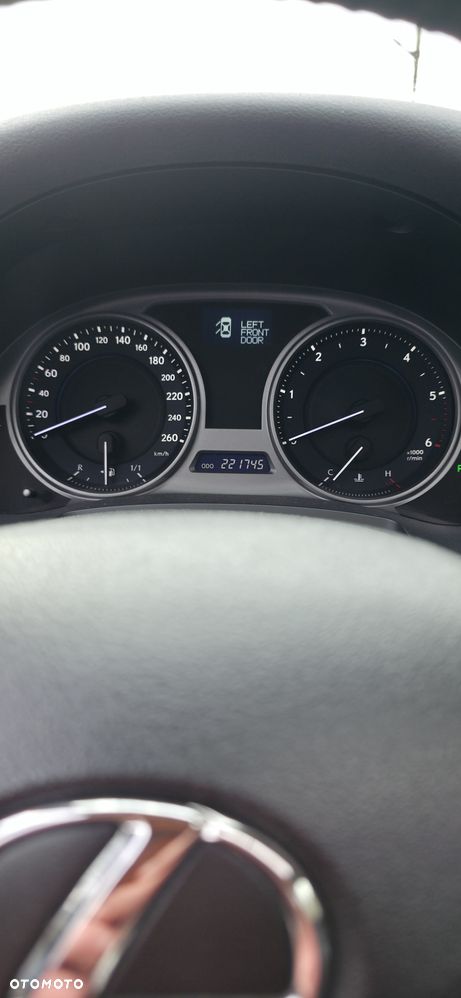 Lexus IS 220 D Prestige - 18