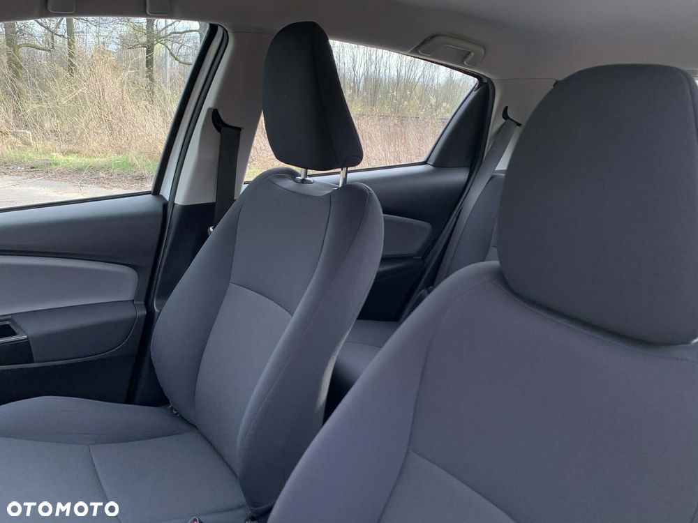 Toyota Yaris Hybrid 100 Active - 15