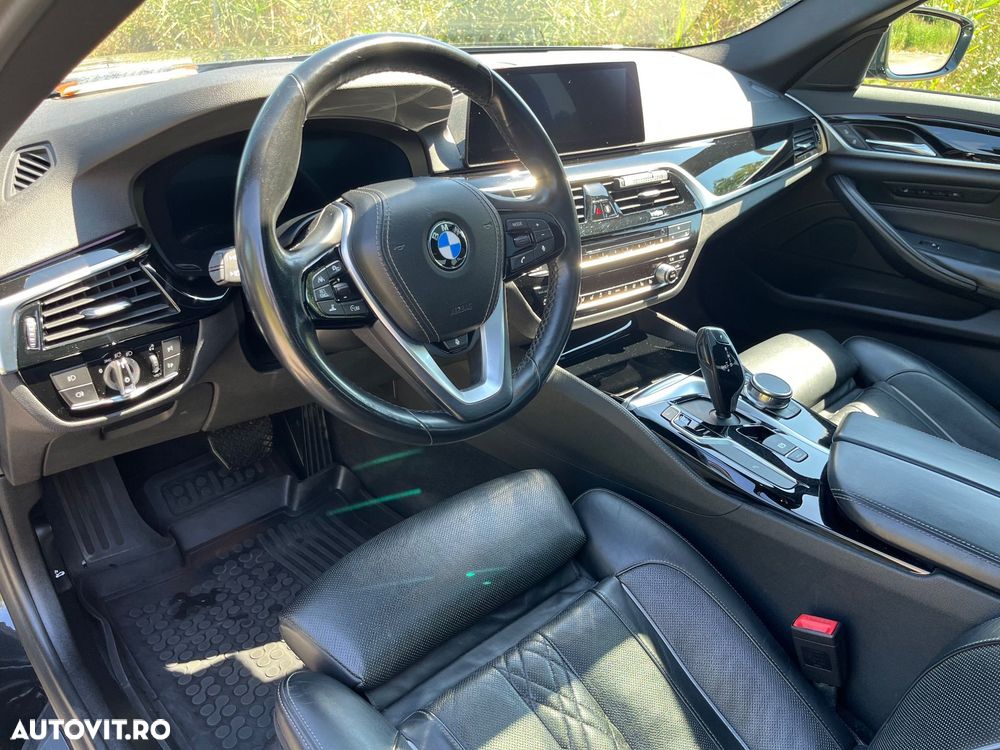 BMW Seria 5 530i xDrive AT - 23