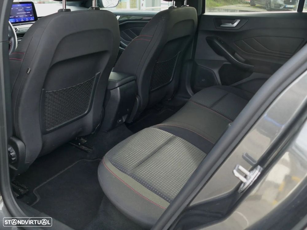 Ford Focus SW 1.5 TDCi EcoBlue ST-Line - 27