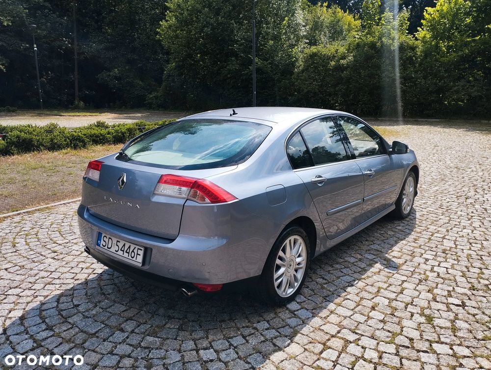 Renault Laguna 2.0 DCi FAP Initiale - 14
