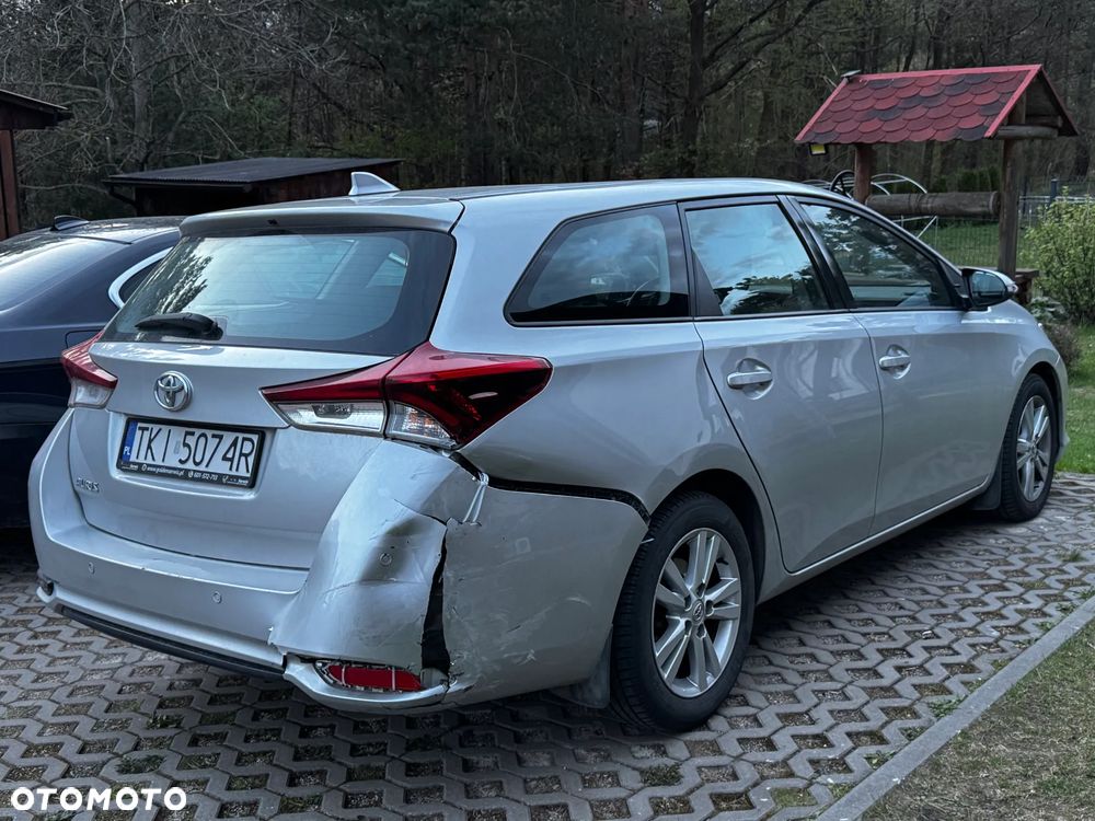 Toyota Auris 1.4 D-4D Active - 6
