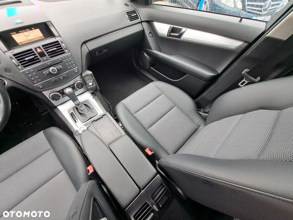 Mercedes-Benz Klasa C 180 T Kompressor Automatik Avantgarde - 11