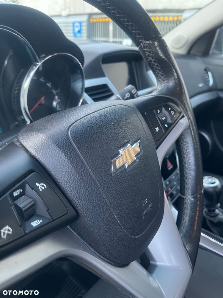 Chevrolet Cruze 1.8 LT - 13