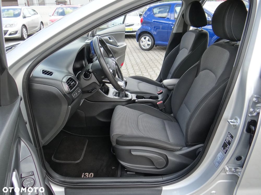 Hyundai i30 Kombi 1.4 Passion Plus - 18