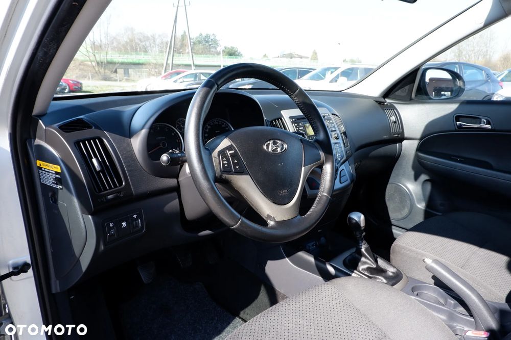 Hyundai i30 1.6 blue Comfort - 24