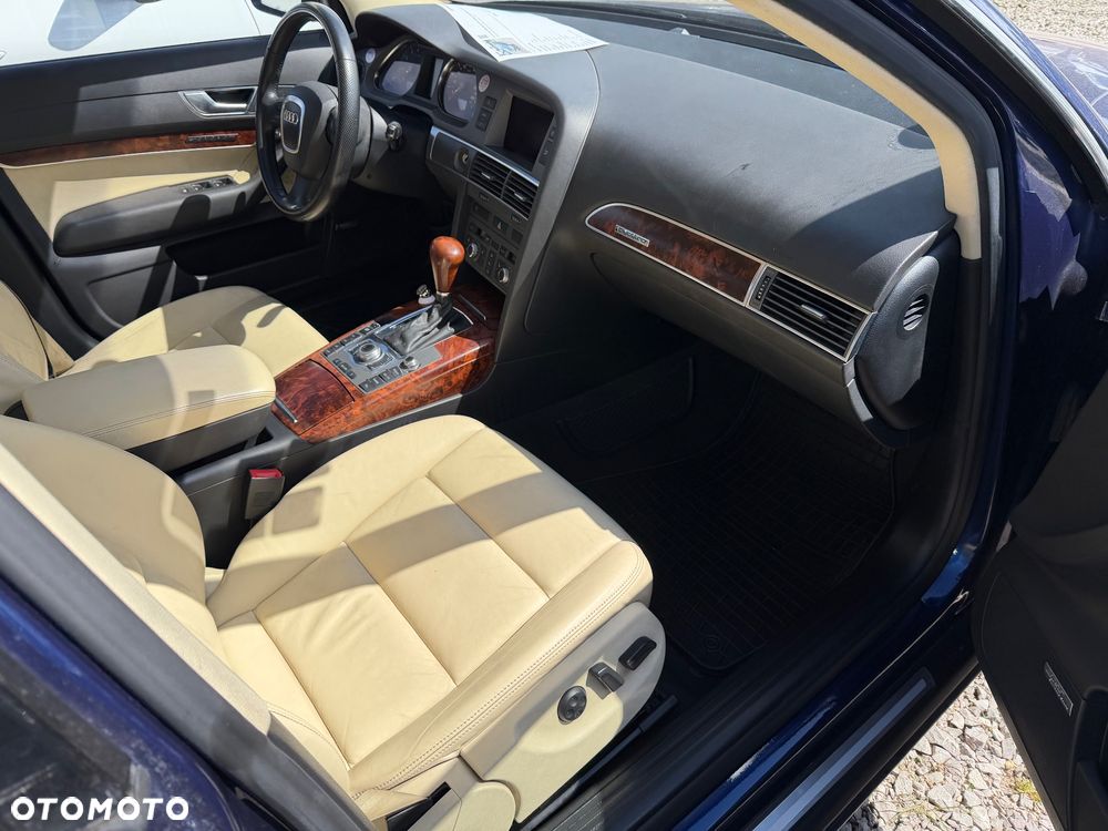 Audi A6 Avant 4.2 quattro tiptronic - 22