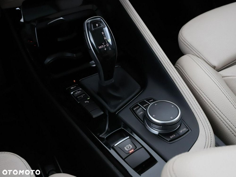 BMW X1 sDrive20d xLine - 28