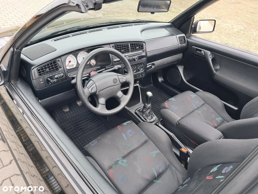 Volkswagen Golf 1.8 / 1.8 C - 8