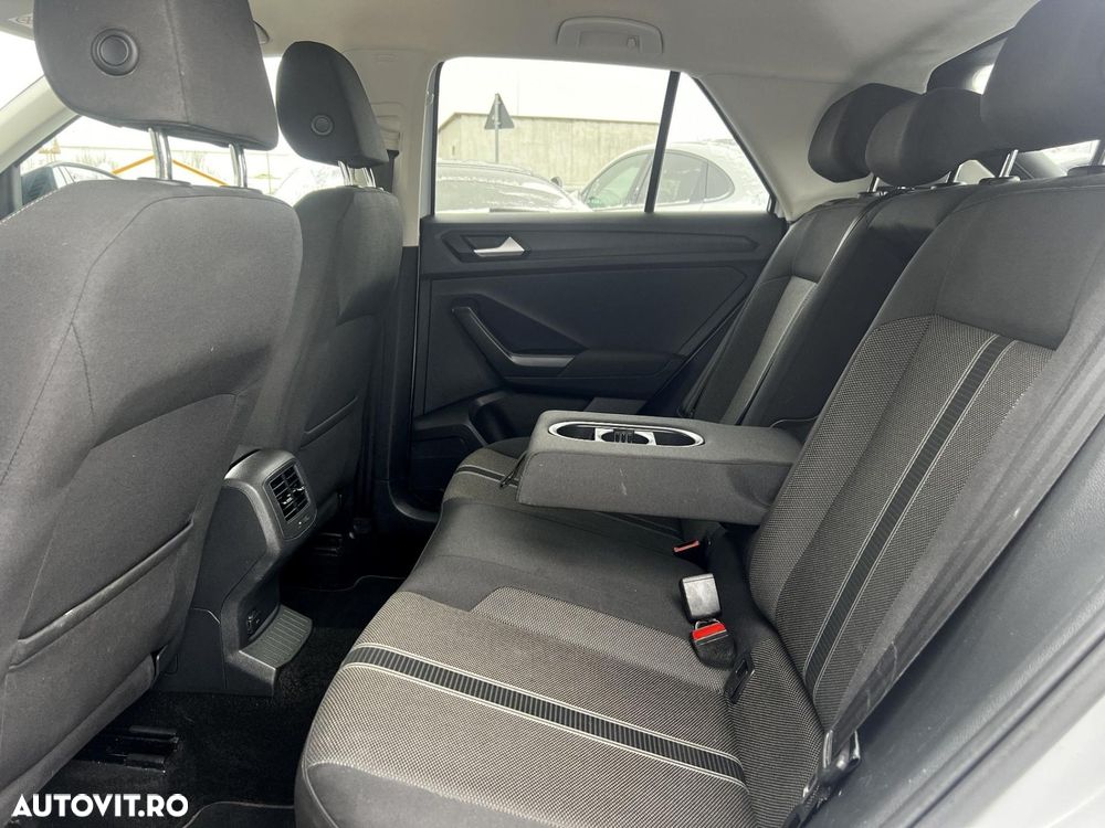 Volkswagen T-Roc - 25