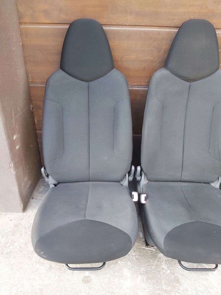 Toyota AYGO I Citroen C1Peugeot 107 FOTEL LEWY PRAWY przód tył kanapa 3D - 2