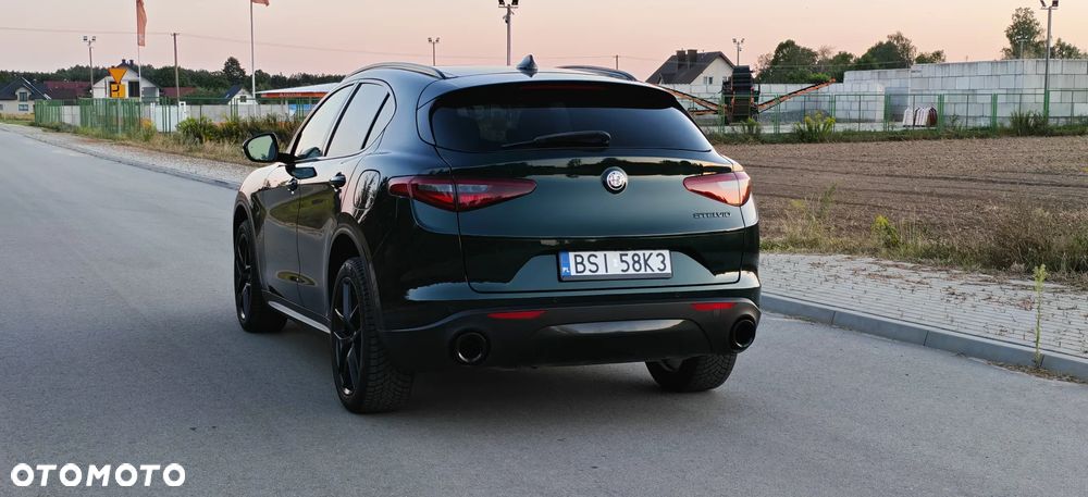 Alfa Romeo Stelvio - 8