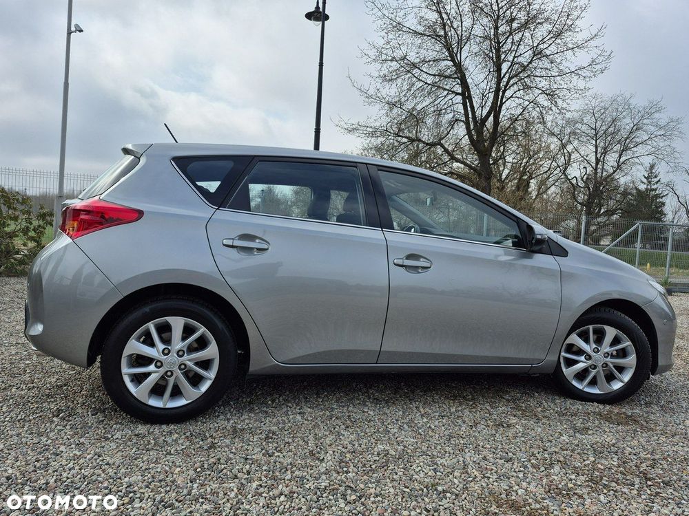 Toyota Auris - 18