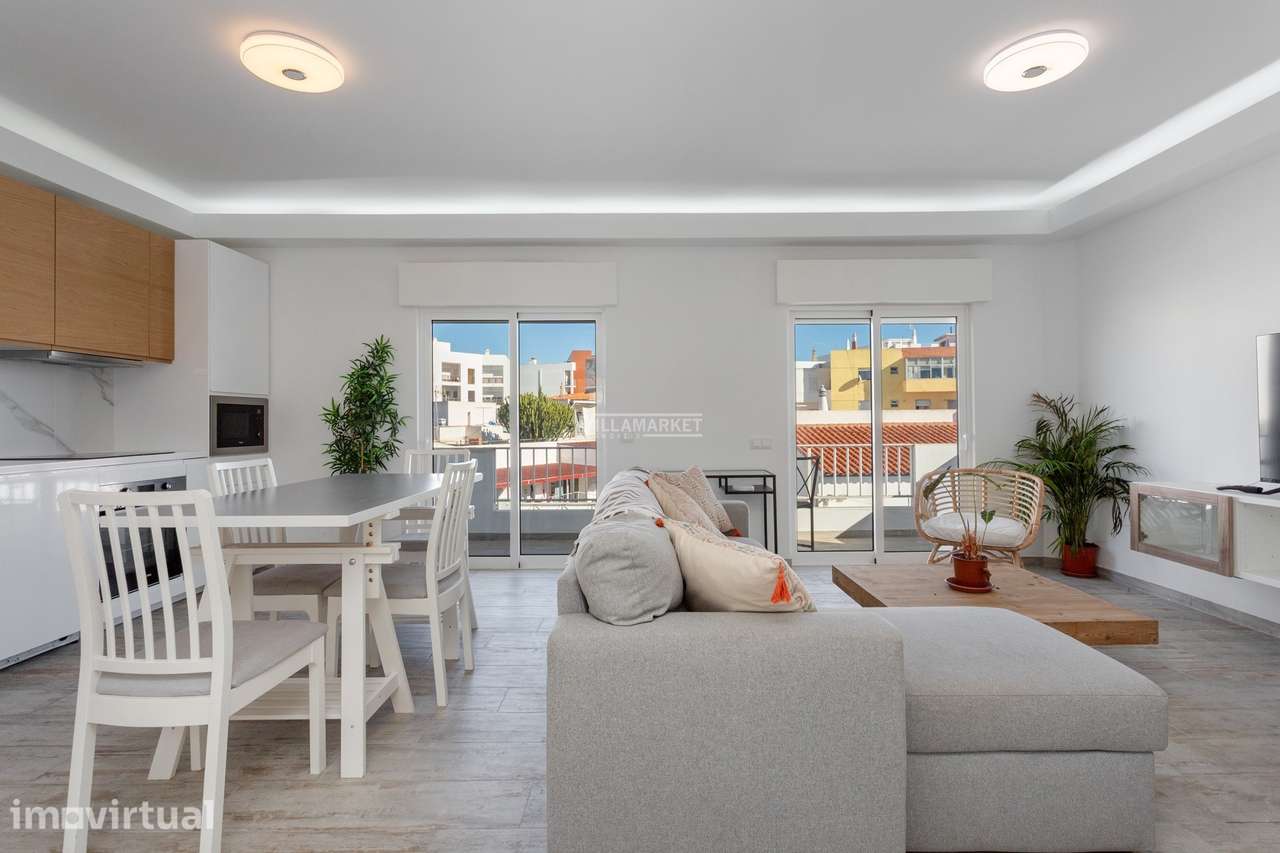 Apartamento T2 Renovado em Quarteira – Conforto e Elegância a Poucos P - Grande imagem: 2/21