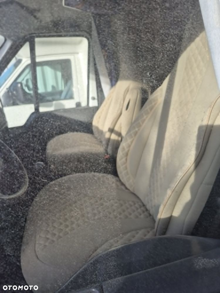 Ford Transit - 9