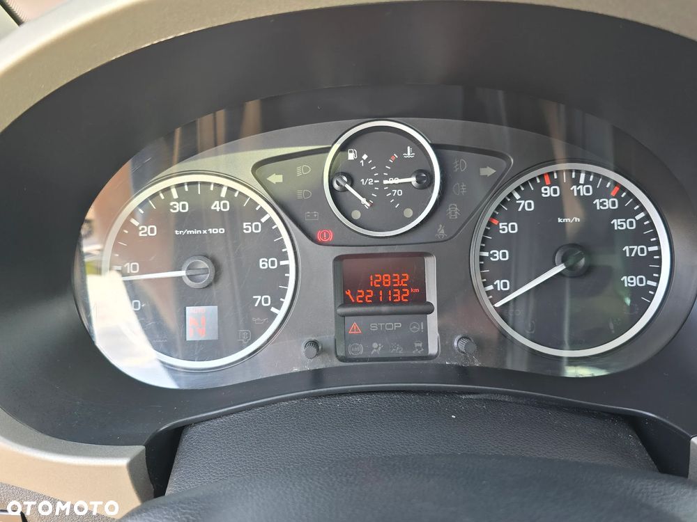 Citroën Berlingo e-HDi 90 FAP EGS6 Multispace - 22