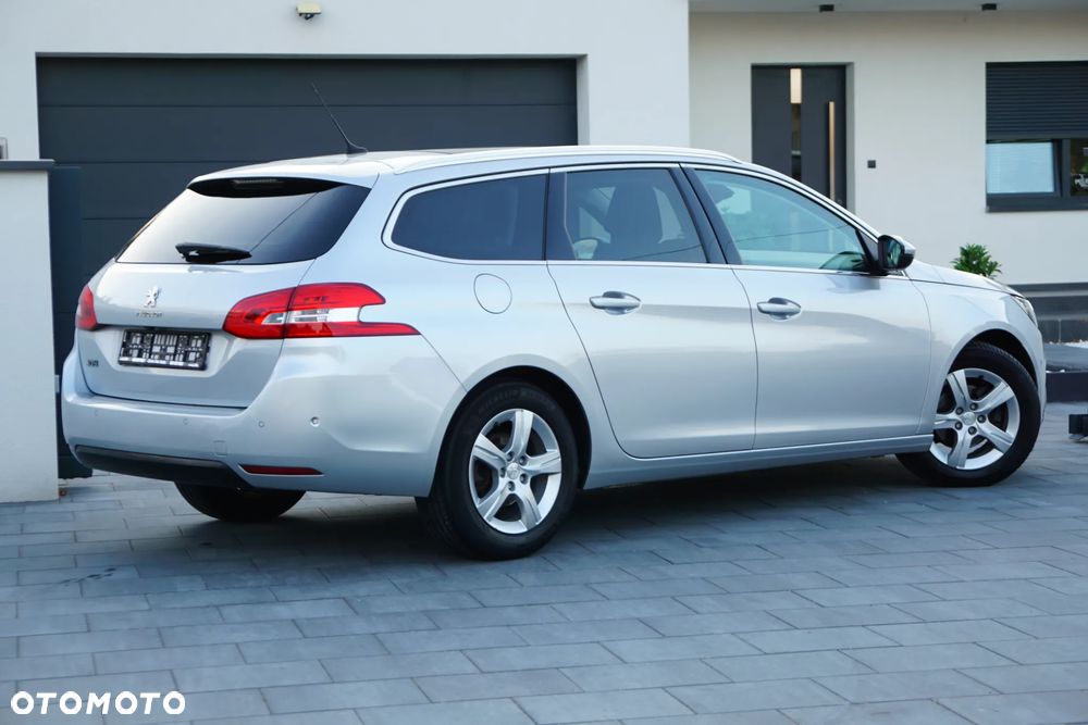Peugeot 308 BlueHDi FAP 120 EAT6 Stop & Start Allure - 11