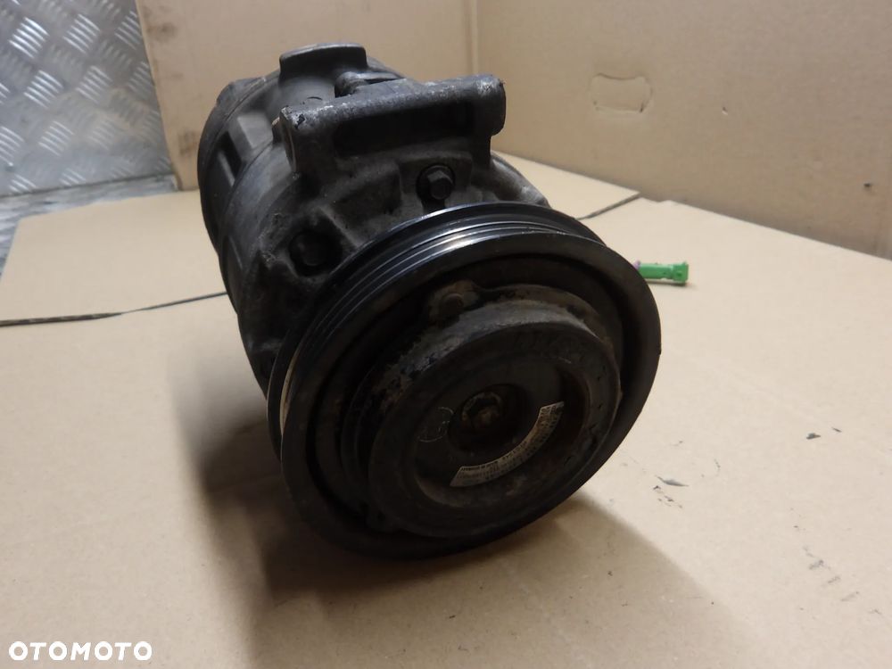 PASSAT B5 FL SEDAN 1.9TDI SPRĘŻARKA KOMPRESOR KLIMATYZACJI 8D0260808 - 4