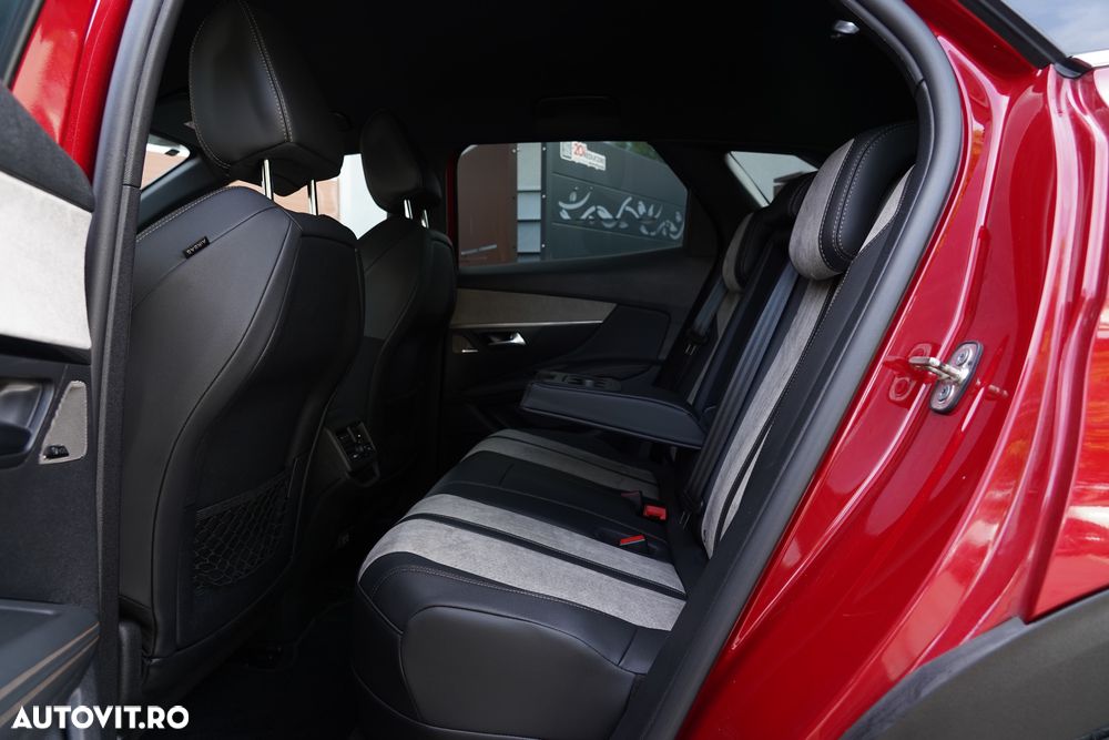 Peugeot 3008 PHEV EAT8 4X4 GT Pack - 33