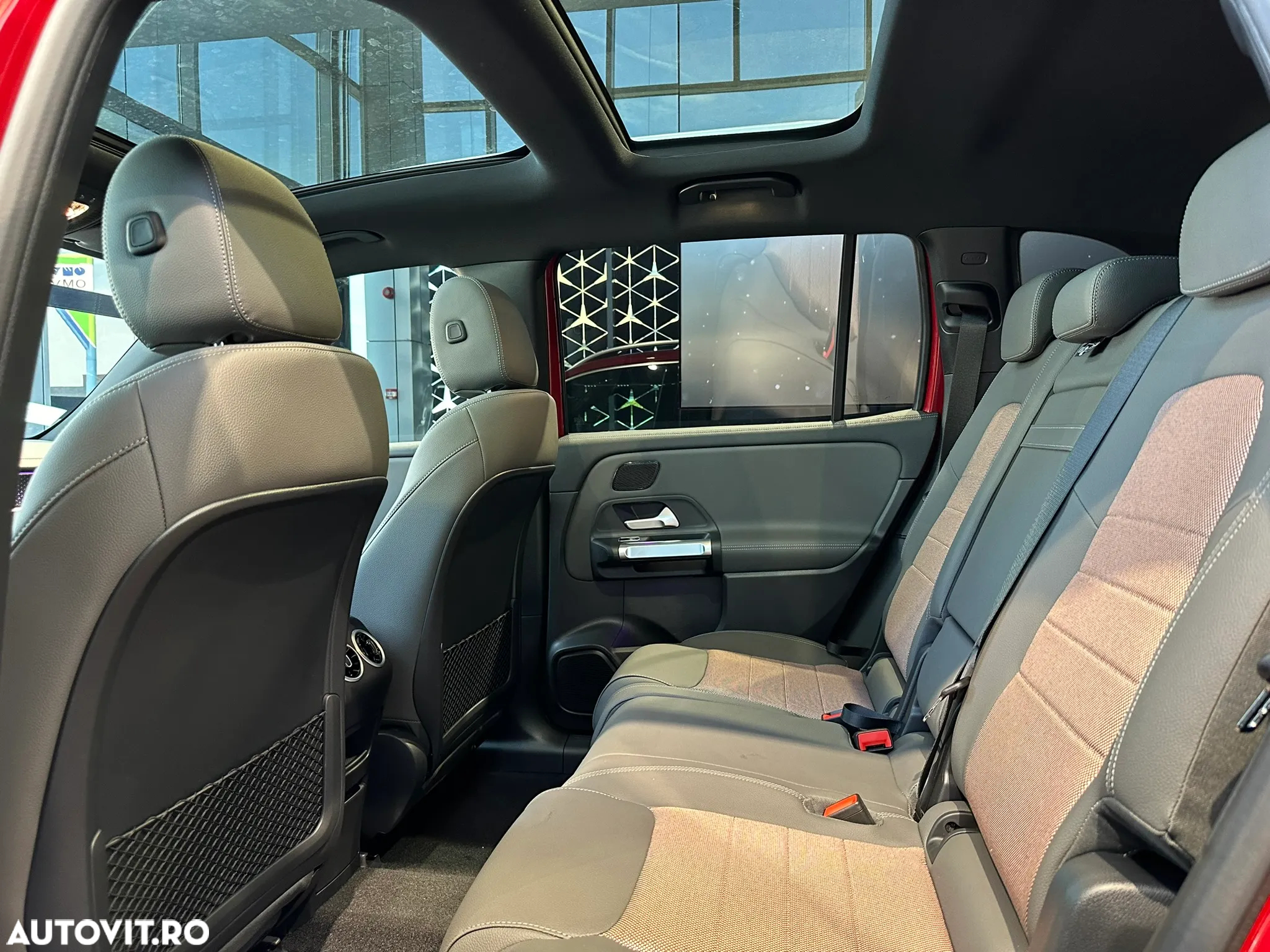 Mercedes-Benz EQB 350 4MATIC - 11