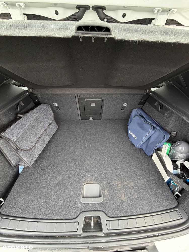 Volvo XC 40 T3 Momentum - 12