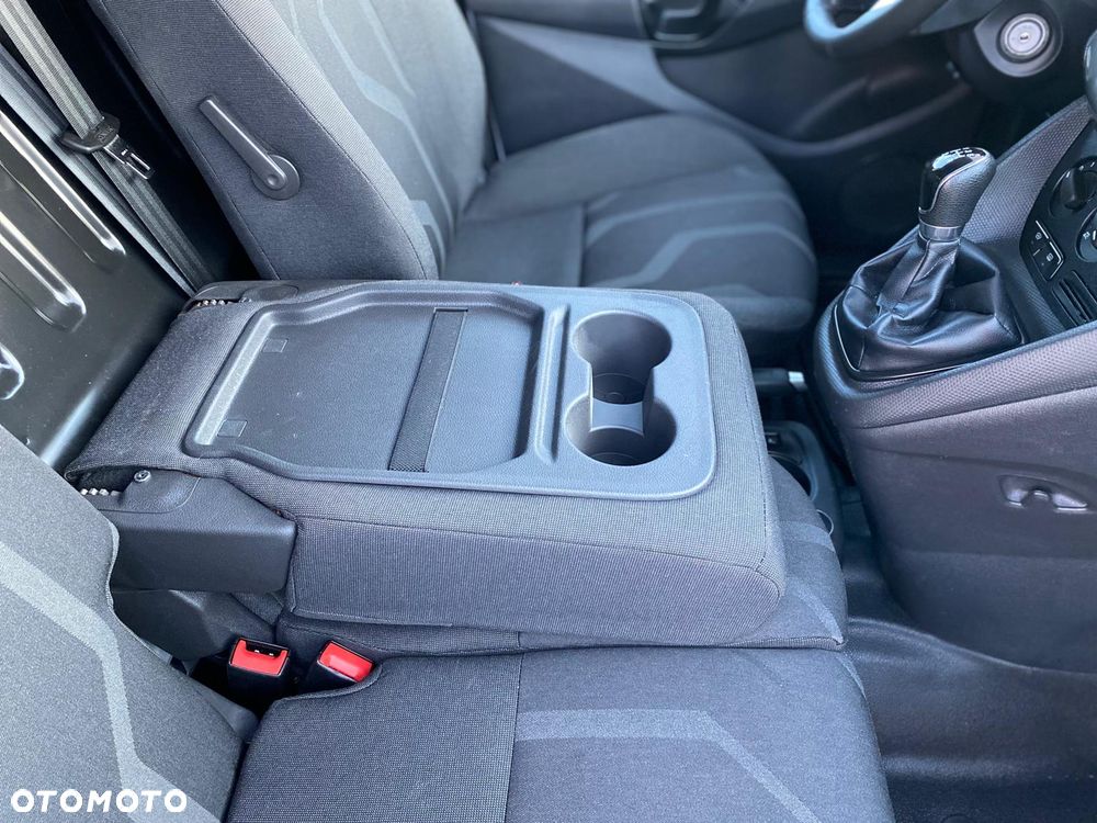 Ford CONNECT - 27