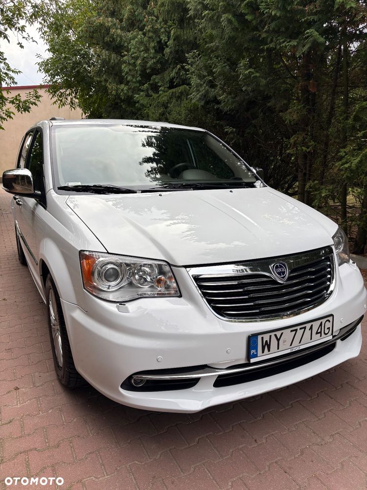 Lancia Voyager 3.6 Platinum - 9