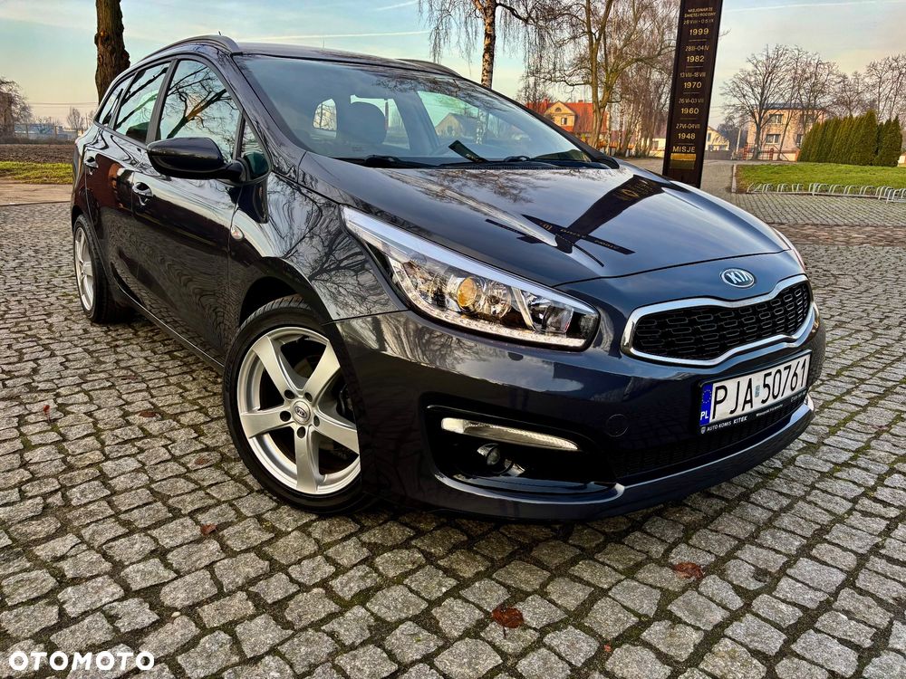 Kia Ceed - 1