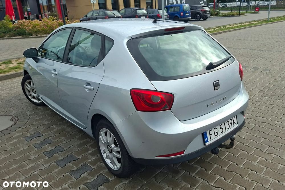Seat Ibiza 2010 photo 4