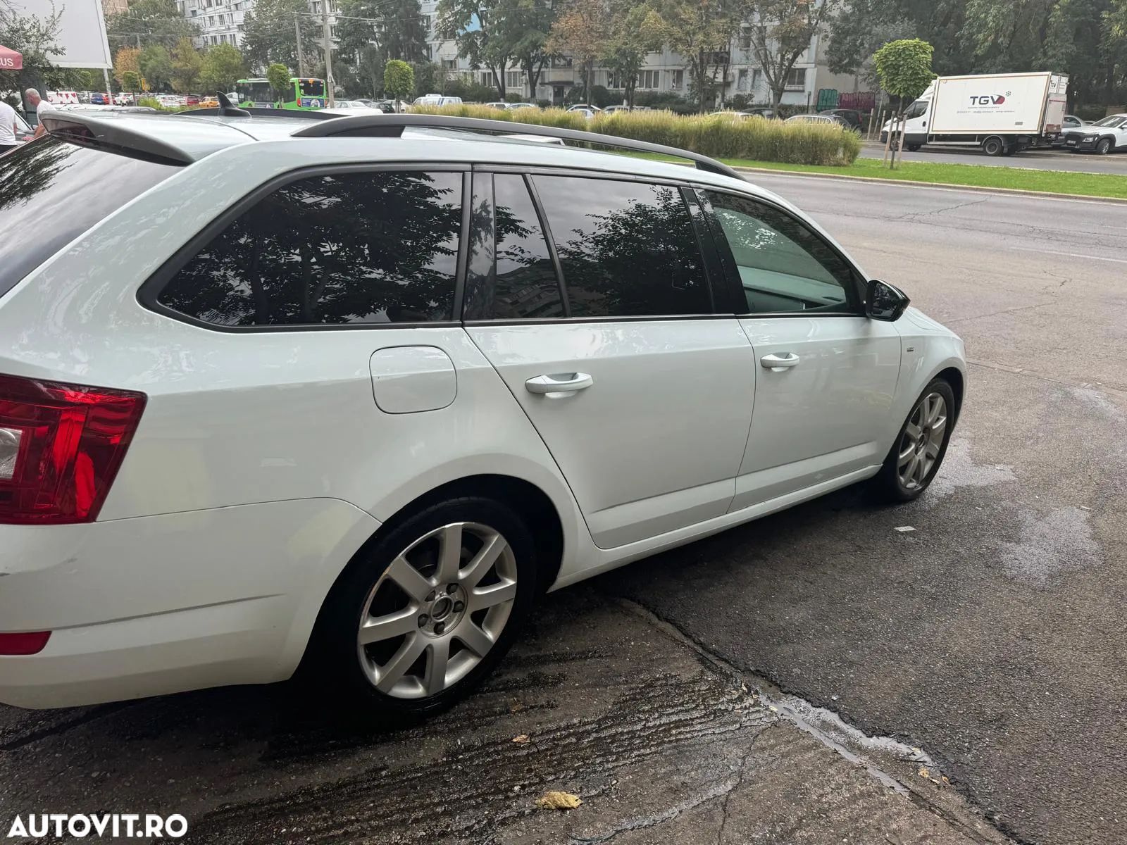 Skoda Octavia 2.0 TDI DSG Style - 3