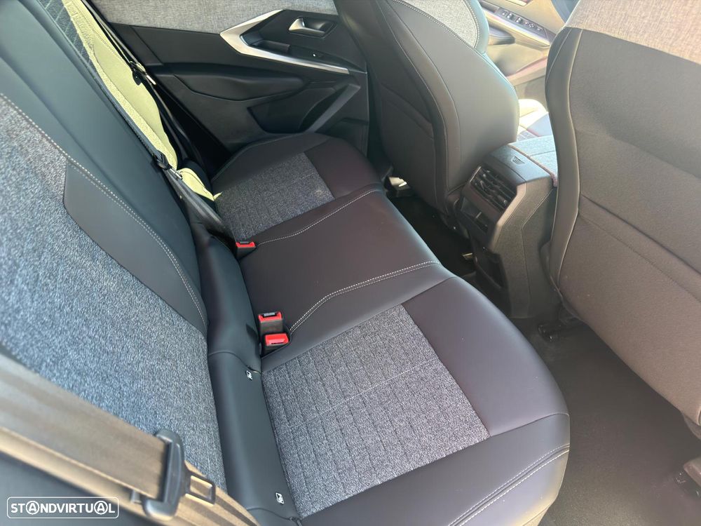 Peugeot 3008 Hybrid 145 e-DSC6 Allure - 32