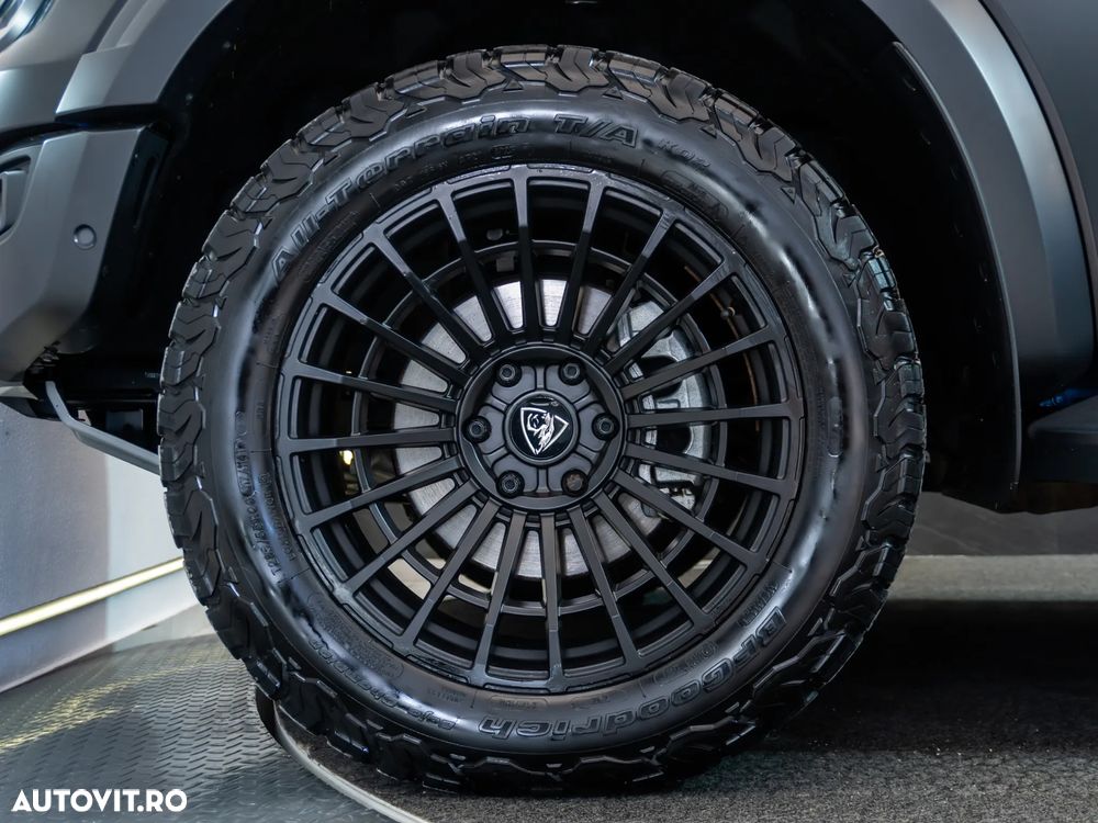 Ford Raptor - 17