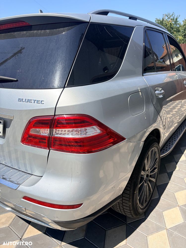 Mercedes-Benz ML - 10