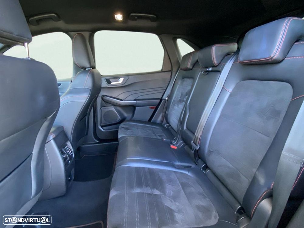 Ford Kuga 1.5 EcoBoost ST-Line - 23