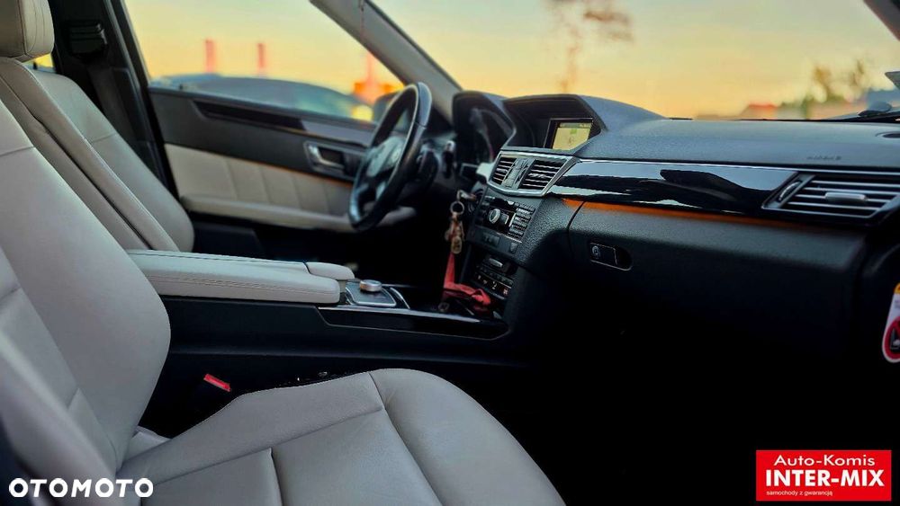 Mercedes-Benz Klasa E - 32