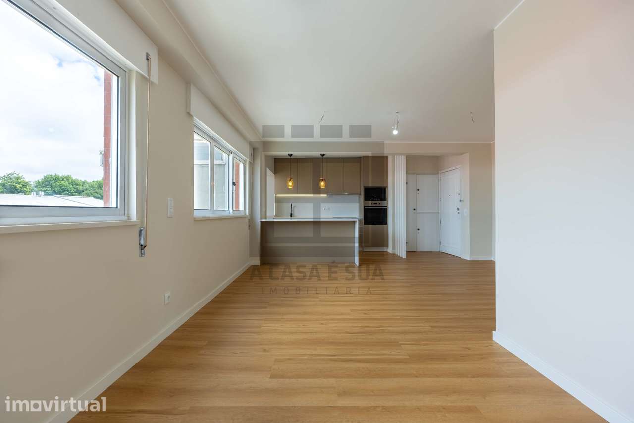 Fantástico apartamento com 4 quartos renovado em Ramalde, Porto - Grande imagem: 4/26