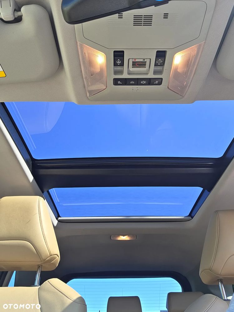 Toyota RAV4 - 10