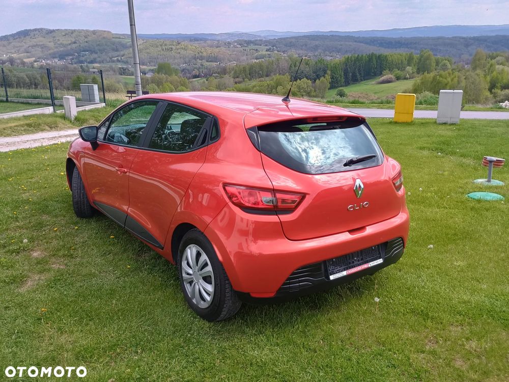 Renault Clio 1.2 16V 75 LIMITED - 6