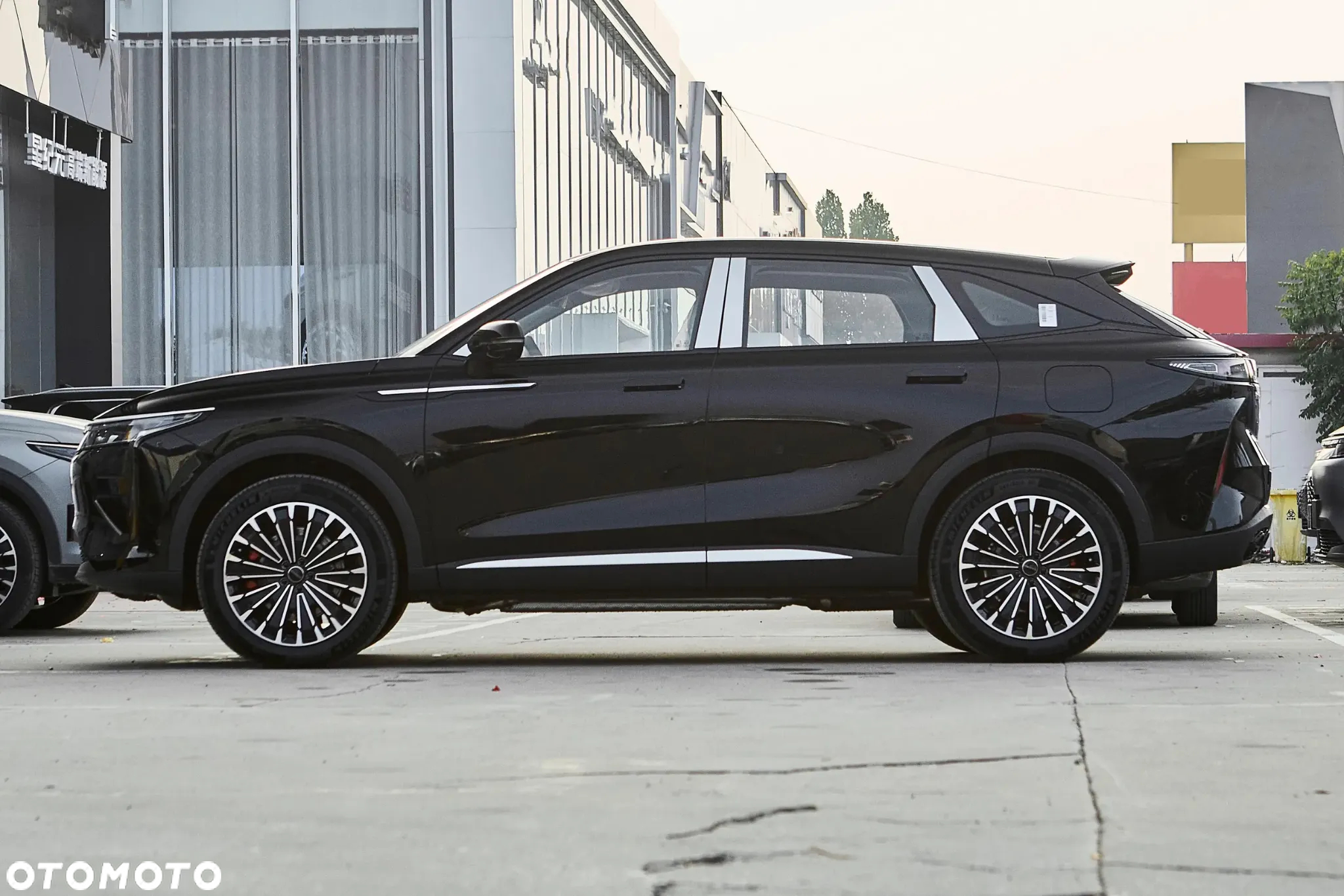 Omoda 9 1.5 Super Hybrid Exclusive AWD - 2