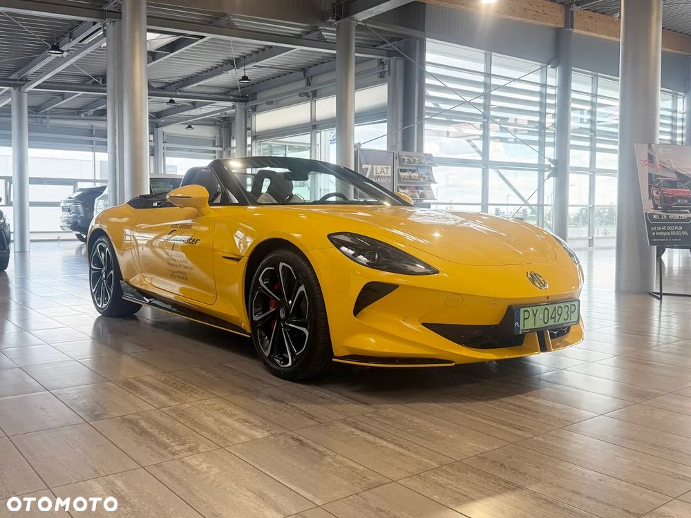 MG Cyberster 77kWh AWD Czarny Dach - 4